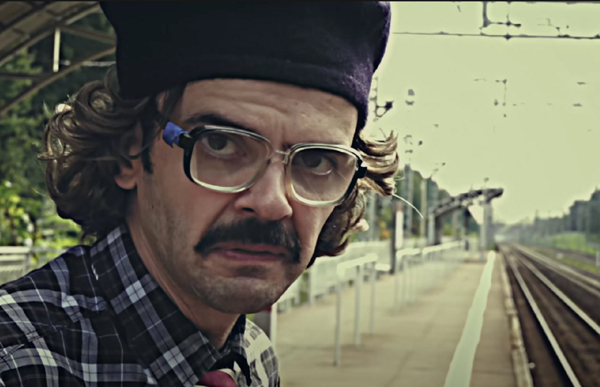 Обложка: скриншот «Канобу»/YouTube-канал «Лапенко»