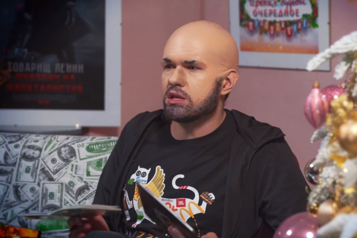 BadComedian подготовил для всех новогодний подарок — новый обзор фильма «Елки последние» - изображение обложка