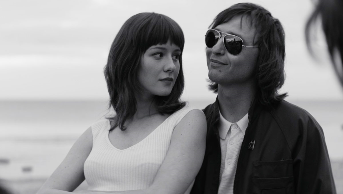 Обложка: кадр из фильма «Лето» (2018)