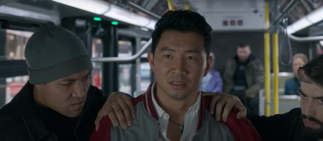 «Он похож на того, кто умеет драться?»: вышел отрывок фильма «Шан-Чи» от Marvel - изображение обложка