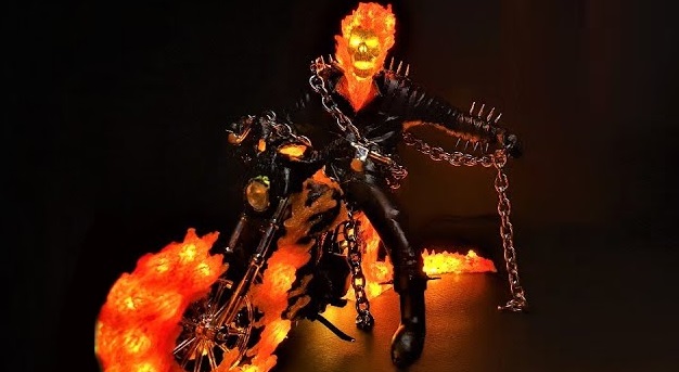 Among Us, StarCraft, Marvel: какие статуэтки скульптор делает с помощью 3D-ручки и паяльника - изображение обложка