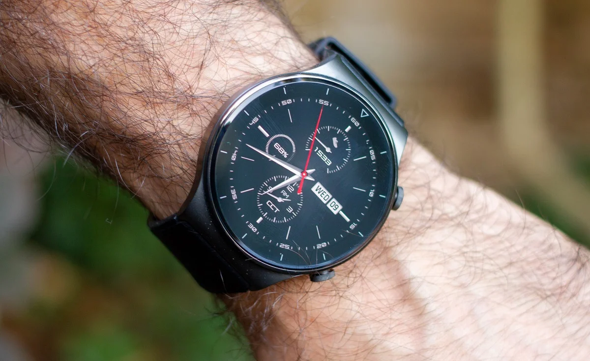 Представлены Huawei Watch GT 2 Pro — флагманские смарт-часы в титановом корпусе за 30 000 рублей - изображение обложка
