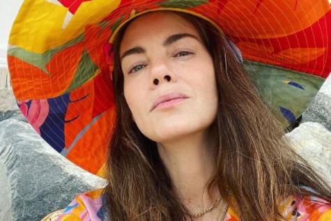 Мишель Монахэн сыграет близняшек в «Эхо» — мини-сериале от автора «13 причин почему» - изображение обложка