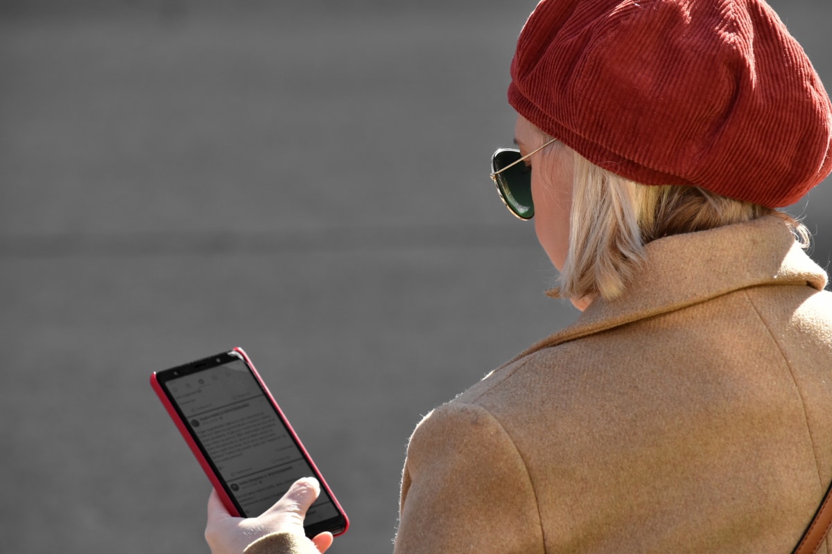 В России упала средняя скорость мобильного интернета - изображение обложка