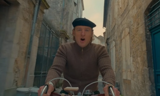 Оуэн Уилсон провёл экскурсию: вышел отрывок из «Французского вестника» Уэса Андерсона - изображение обложка