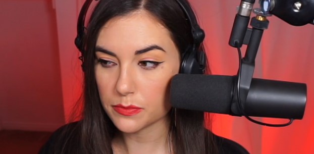 «Саша Грей гоняет лысого на Twitch»: порнозвезда поиграла в Hitman 3 - изображение обложка