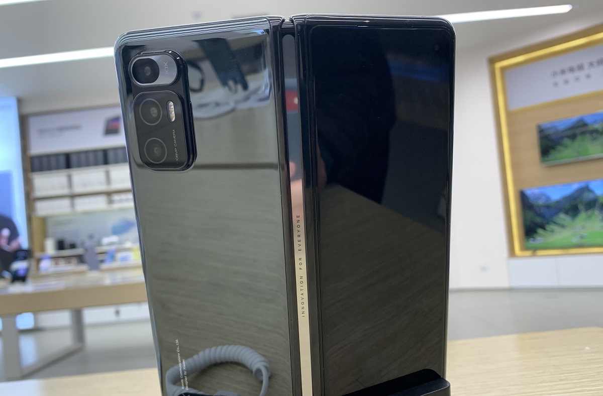 Опубликованы новые данные о складном флагмане Xiaomi Mix Fold 2 с экраном Samsung - изображение обложка