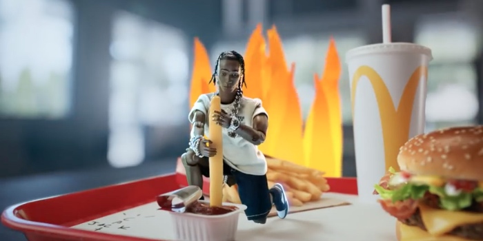 «Вы знаете, зачем я здесь»: TikTok-тренды захватил «обед Трэвиса Скотта» - изображение обложка