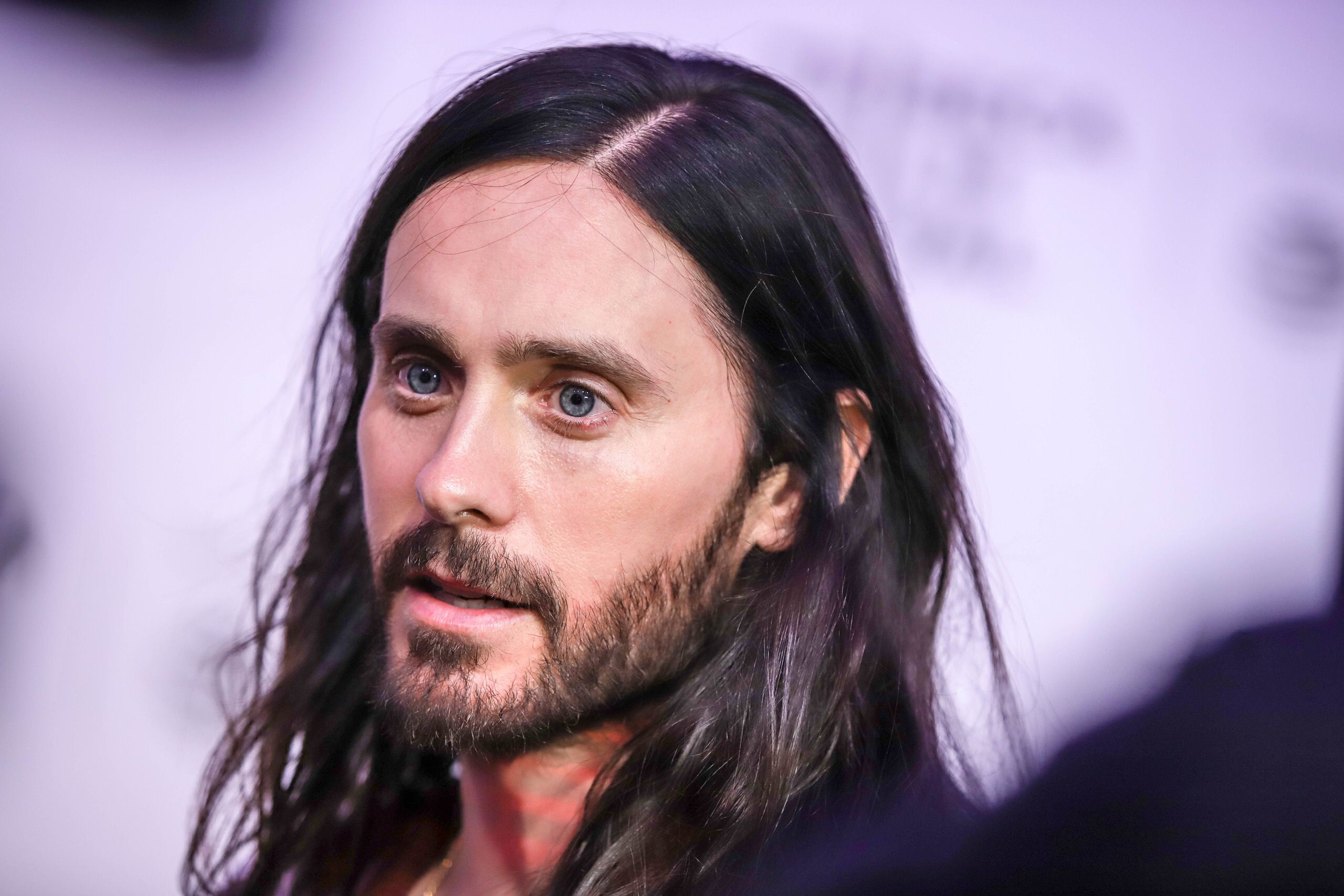 Джаред Лето открыл киноклуб в Twitter. Теперь смотрит фильмы вместе с фанатами - изображение обложка