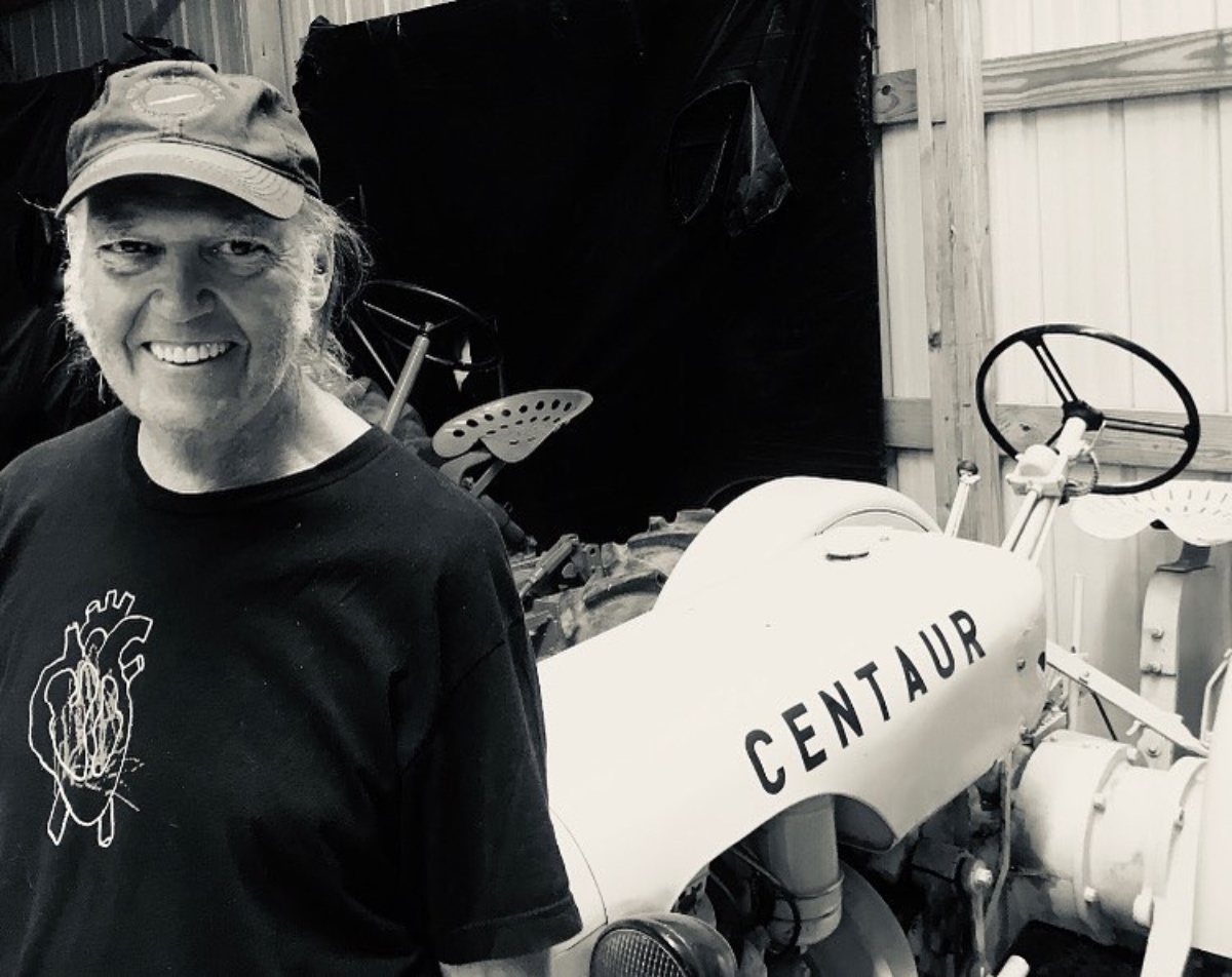 Обложка: instagram.com/neilyoungarchives