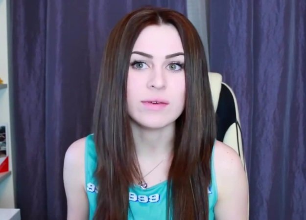 Юлия Пушман («Взломать блогеров») в Госдуме. Два очень странных фото - изображение обложка