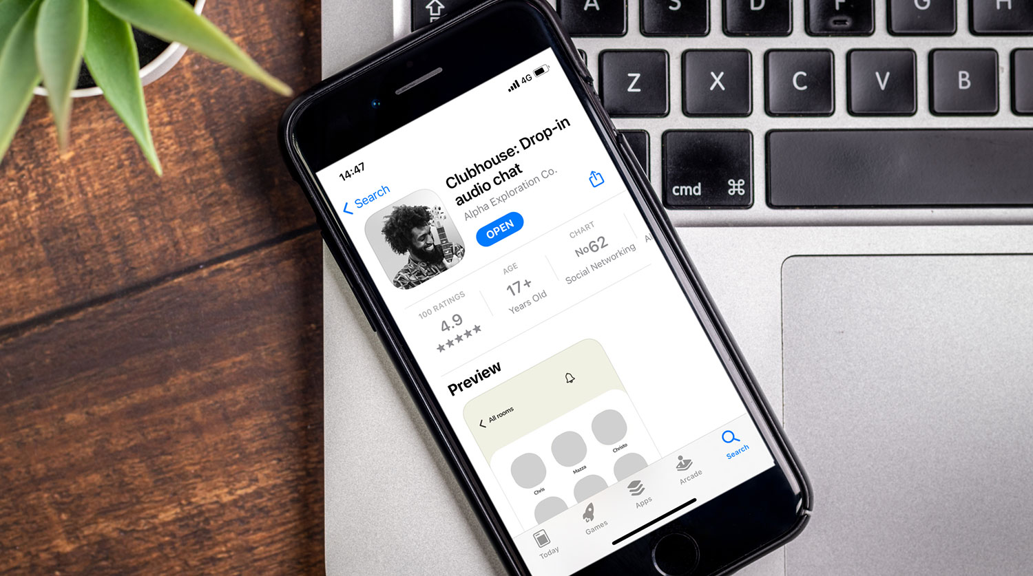 Чем Clubhouse опасен для пользователей: Роскачество назвало главные угрозы популярного приложения - изображение обложка