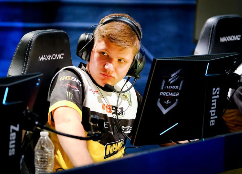 Фанаты s1mple поражены количеством часов, проведенных игроком в CS:GO - изображение обложка