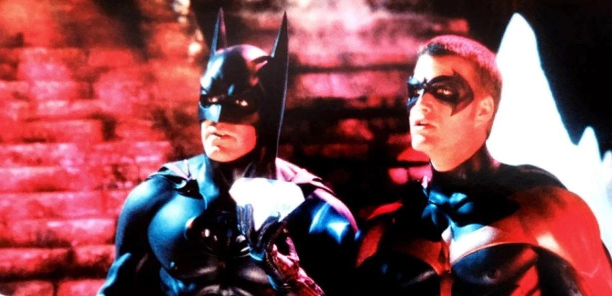 Джордж Клуни отговаривал Бена Аффлека от роли Бэтмена - изображение обложка