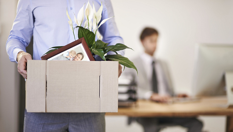 Как правильно увольняться? Типичные ошибки и как их не допускать - изображение обложка