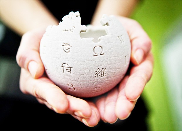 От сосиски до Илона Маска за 30 секунд: тиктокер «спидранит» «Википедию» - изображение обложка