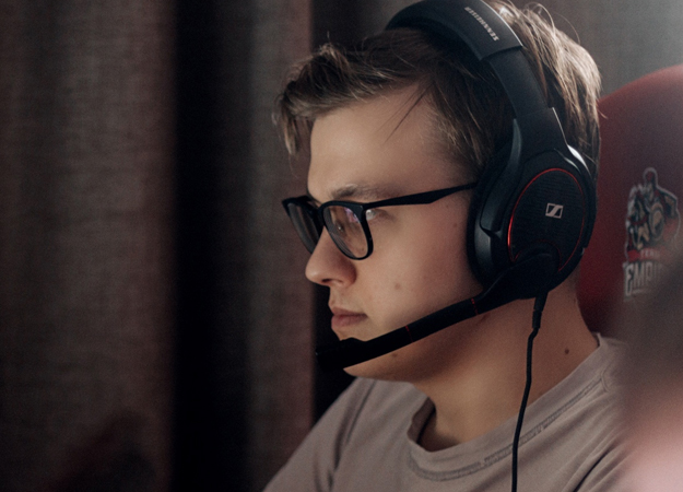 В сети появилась переписка игроков по Dota 2 об инсайдах в NaVi и Empire. Автора грозят засудить - изображение обложка