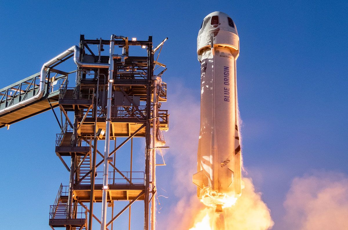 Компания Джеффа Безоса продала билет на полёт в космос за 28 млн долларов - изображение 1