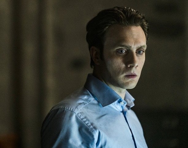 Суть. Рецензия на 3 серию 3 сезона «Мистера Робота» - изображение обложка