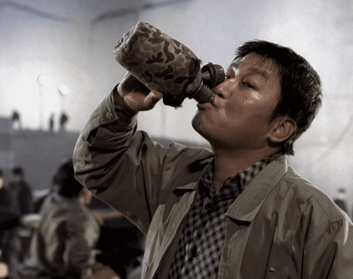 В России покажут «Воспоминания об убийстве». Это фильм автора «Паразитов» - изображение обложка