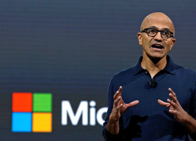 CEO Microsoft уверен, ИИ должен помогать людям, но не заменять их - изображение обложка