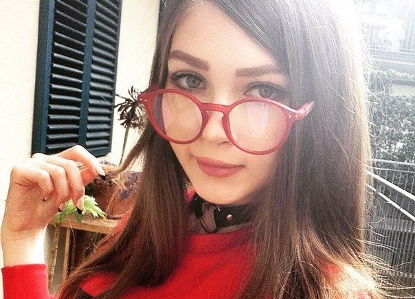 Стримерша Карина, Галустян и «Одноклассники» объединятся во имя «Доты» - изображение обложка