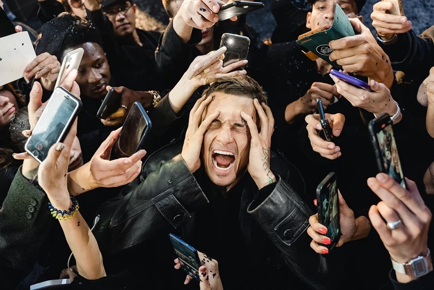 Концертный директор Моргенштерна объяснил его отъезд из России - изображение обложка