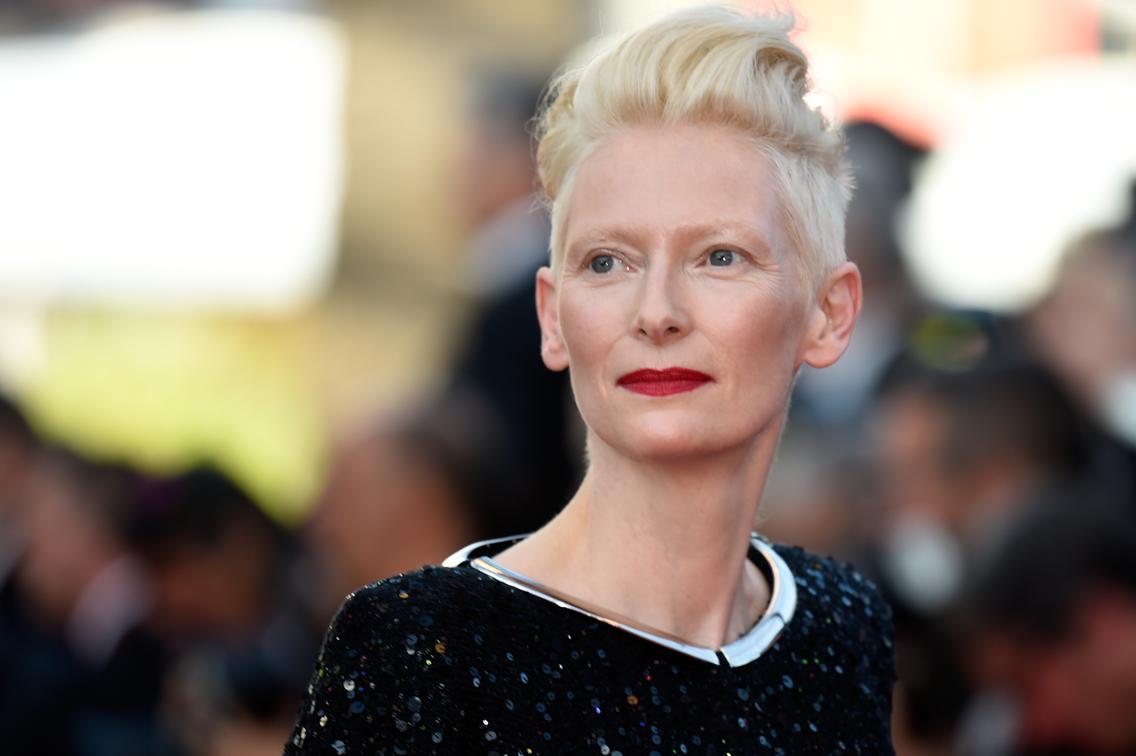 Тильде Суинтон — 60 лет. Вспоминаем самые яркие перевоплощения актрисы - изображение обложка