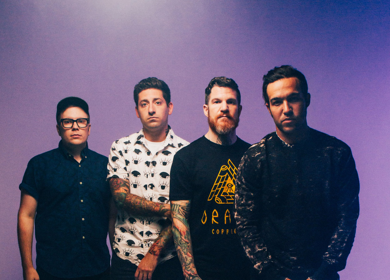 У Fall Out Boy вышел новый клип на песню Church. Смотрим и восславляем! - изображение обложка