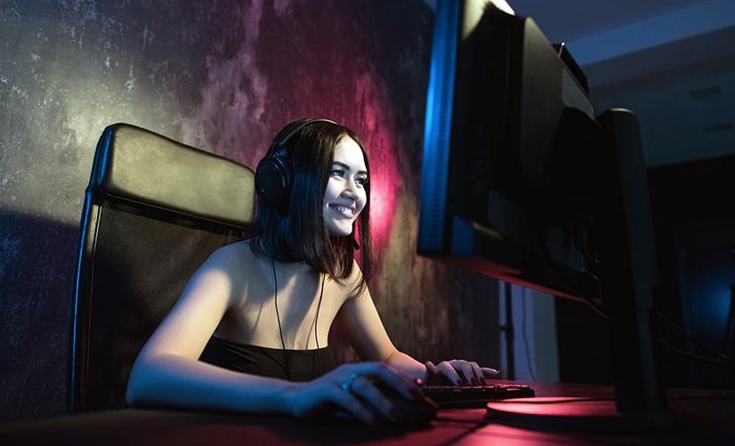 Кто из россиян охотнее всего расстается с деньгами: аналитика DonationAlerts - изображение обложка