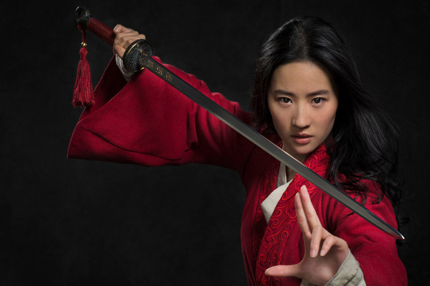 Вышел второй трейлер фильма «Мулан». В нем показали новую злодейку - изображение обложка