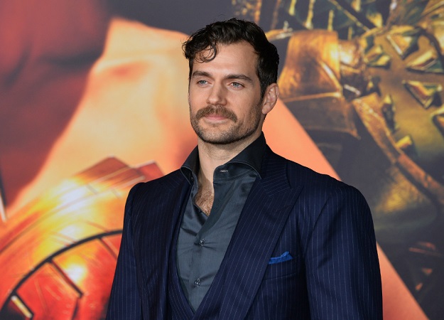 В сети появились фото усатого Супермена со съемок «Лиги справедливости». Теперь мы знаем точно! - изображение обложка