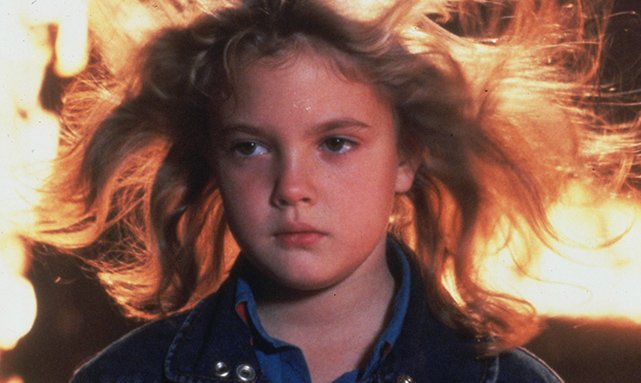 I'm a firestarter! «Воспламеняющую взглядом» Кинга снова экранизируют - изображение обложка