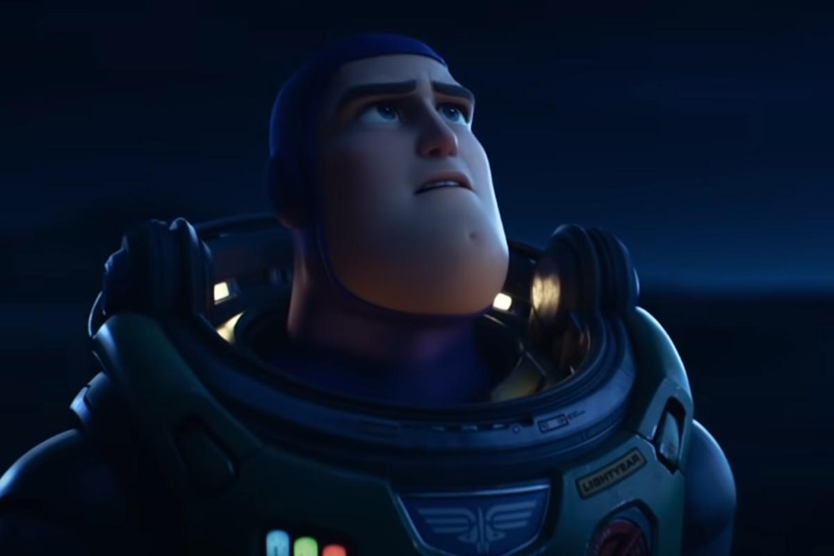 Обложка: Кадр из трейлера мультфильма «Базз Лайтер»