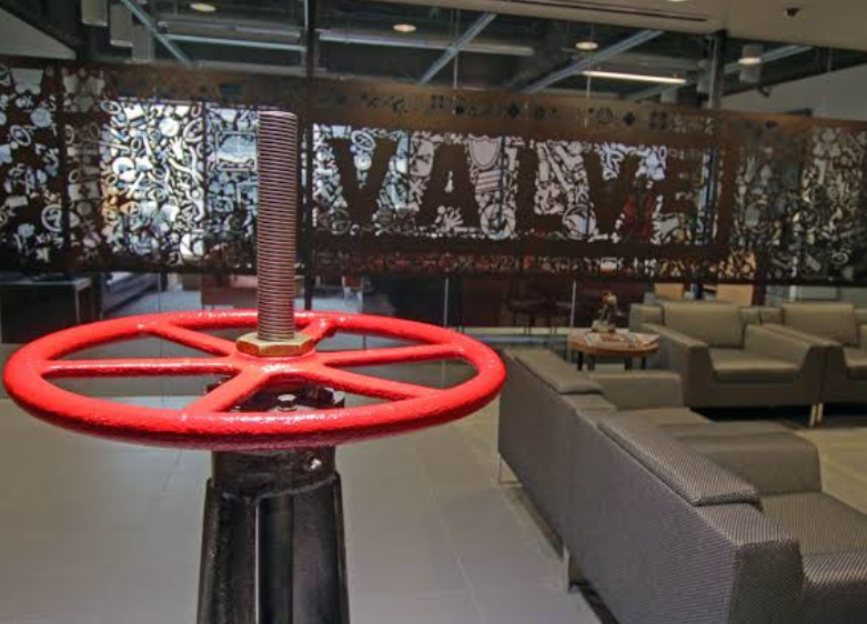 Valve подала в суд на сингапурского организатора турниров по Dota 2, который задолжал $750 тыс. - изображение обложка