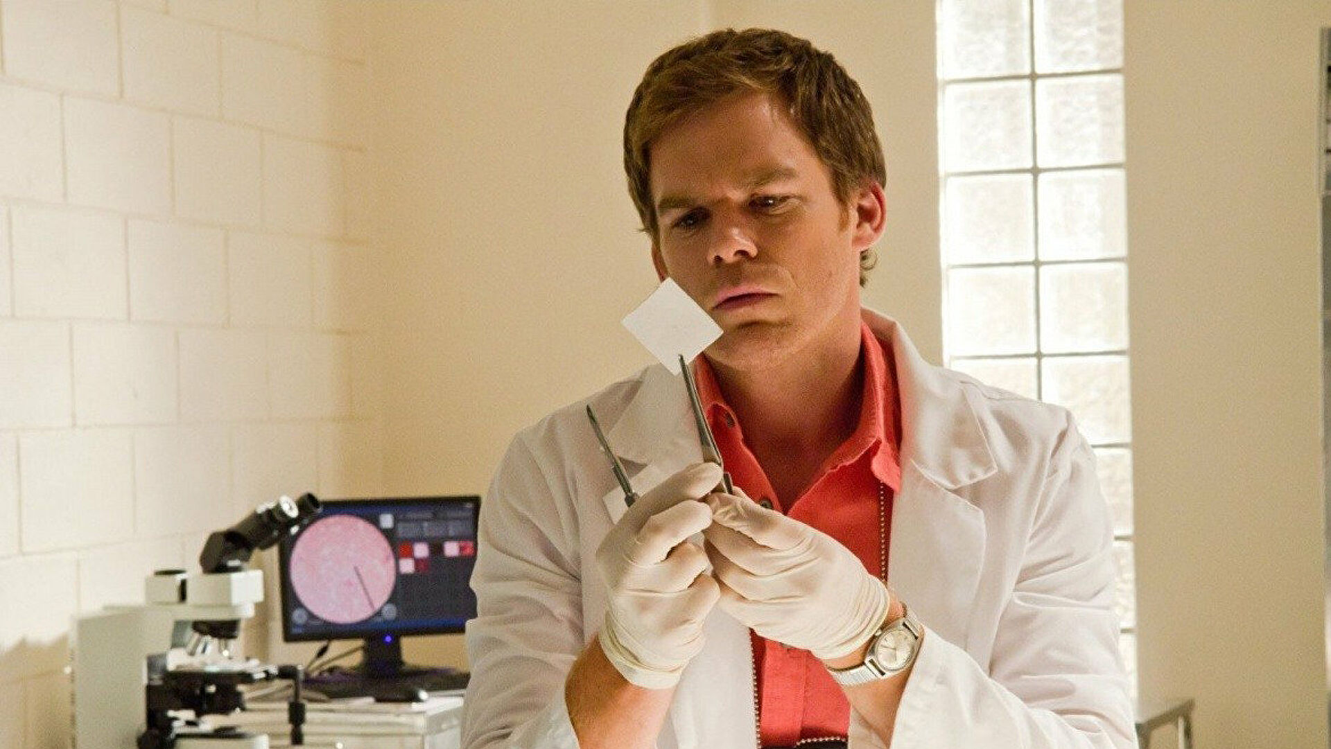 Шоураннер продолжения «Декстера» пообещал фанатам «взрыв мозга» от возвращения героев - изображение обложка