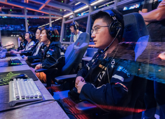 Vici или Team Secret — кого взять в фэнтези состав The International 2019 на 24 августа?