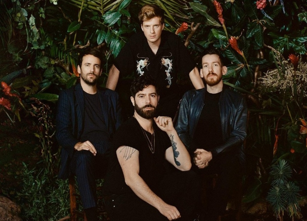 «Сейчас музыка переживает дикие времена». Джек Беван из Foals о новых альбомах и современной музыке