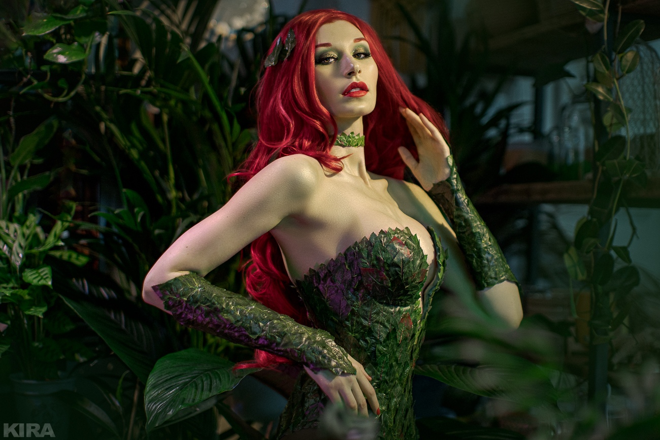 Россиянка сделала эффектный косплей Ядовитого Плюща - изображение обложка