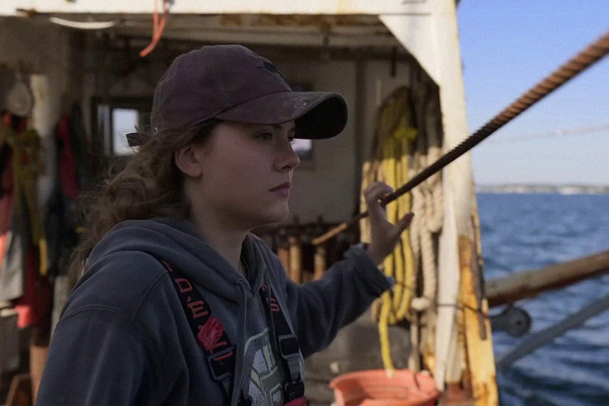 Обложка: Кадр из фильма «CODA: Ребёнок глухих родителей» 