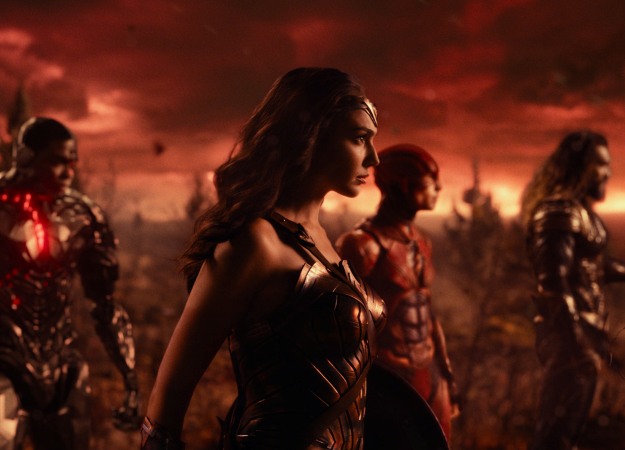 Инсайдер рассказал, почему на «Лигу справедливости» не хватило времени. Виной руководство студии! - изображение обложка