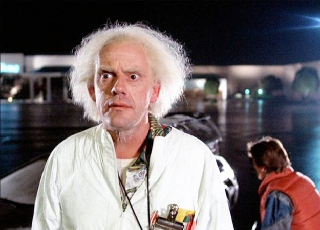 Доктор Браун из «Назад в будущее» проведет сессию ответов на вопросы ВКонтакте - изображение обложка