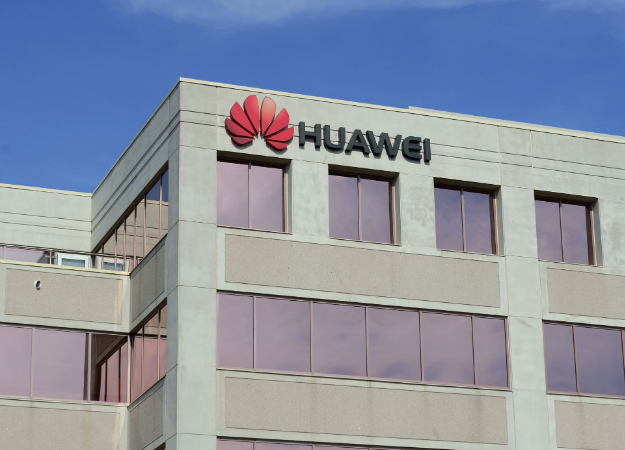Волна отказов нарастает: работать с Huawei отказалась Panasonic, а Toshiba приостановила поставки