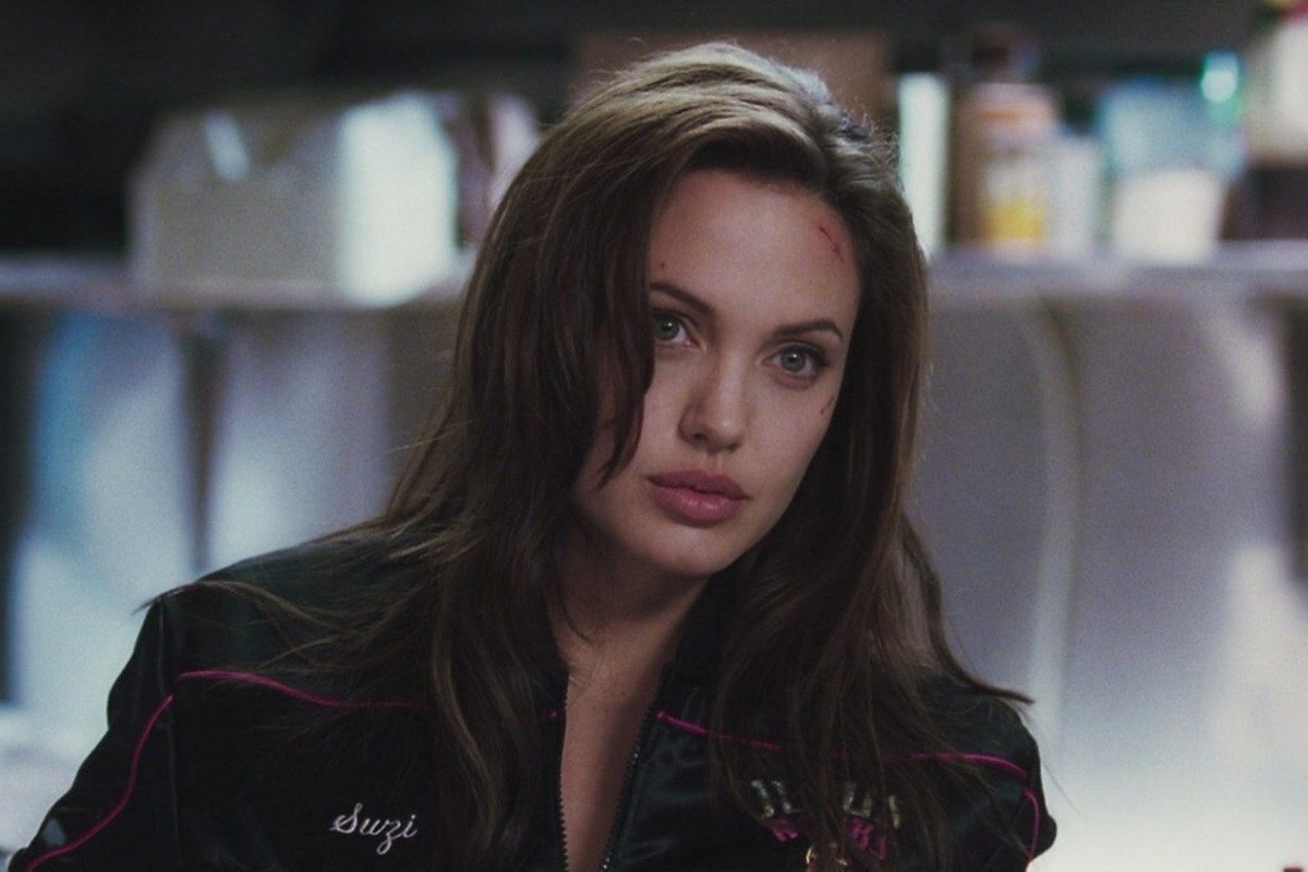 Обложка: Кадр из фильма «Мистер и миссис Смит»