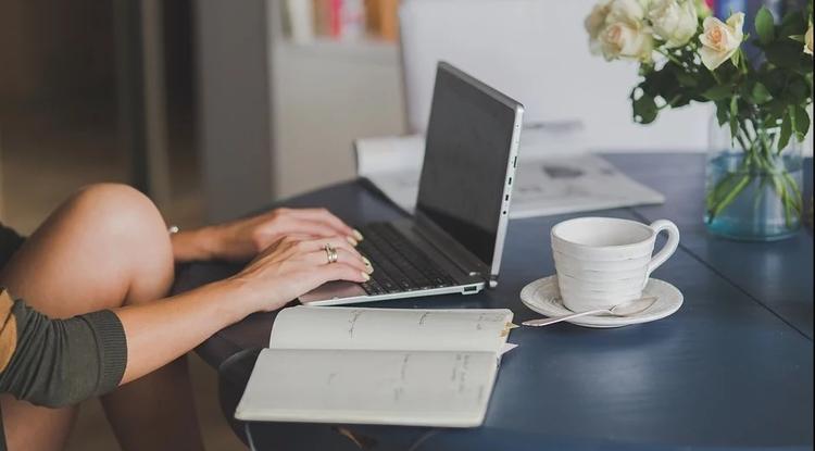 Facebook разрешил сотрудникам работать удаленно после завершения пандемии - изображение обложка