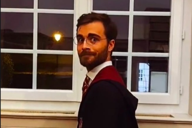 В ТикТоке появился Гарри Поттер. И это не Дэниэл Рэдклифф! - изображение обложка