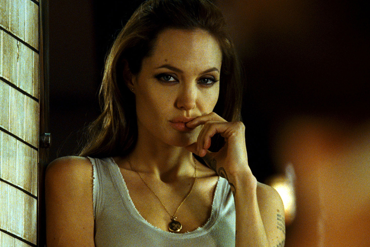 Обложка: Кадр из фильма «Особо опасен»