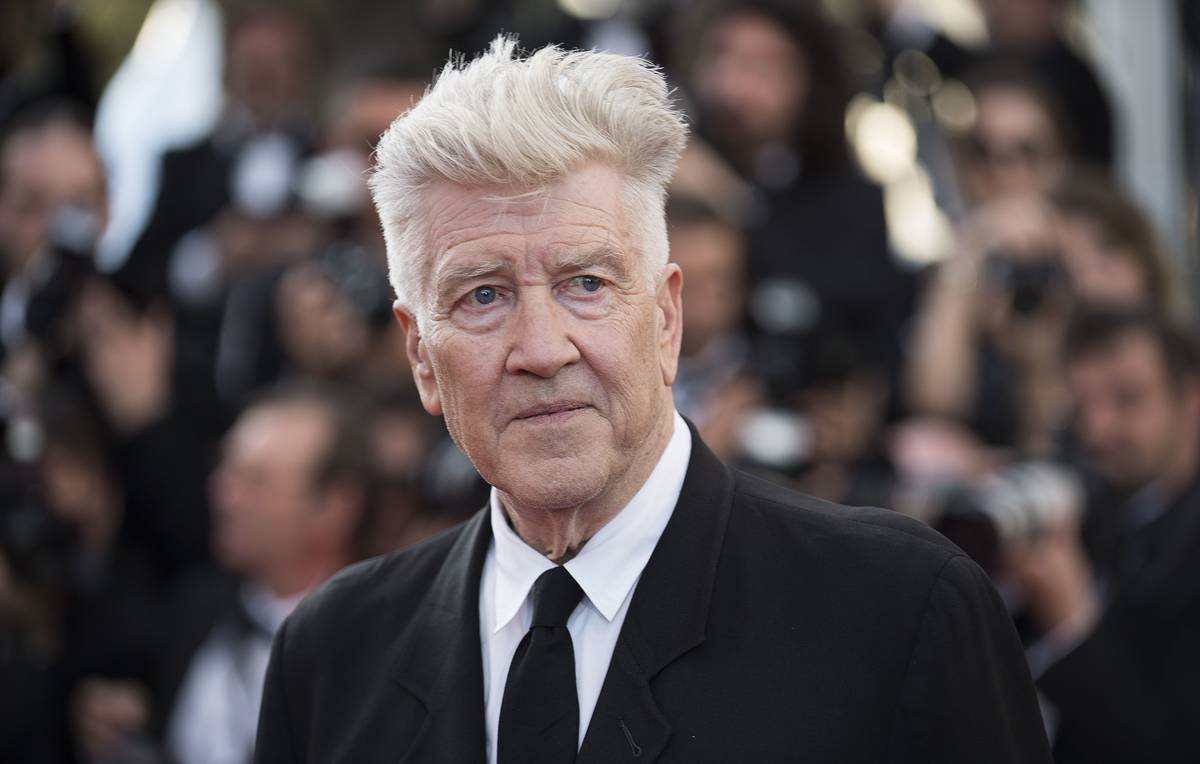 Дэвид Линч вернулся к необычному хобби. Он провел прогноз погоды - изображение обложка