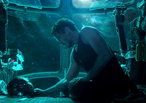 Фанаты «Мстителей 4» попросили NASA и Роскосмос спасти Тони Старка. Они откликнулись! - изображение обложка