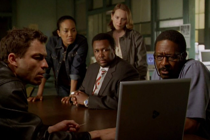 Журналисты узнали о доступе ФБР к данным WhatsApp почти в режиме реального времени - изображение обложка